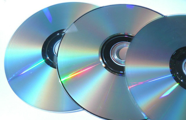 DVD - disques - CD © DR