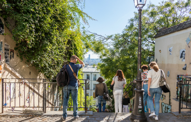 Groupe balade à Montmartre © Studio TTG