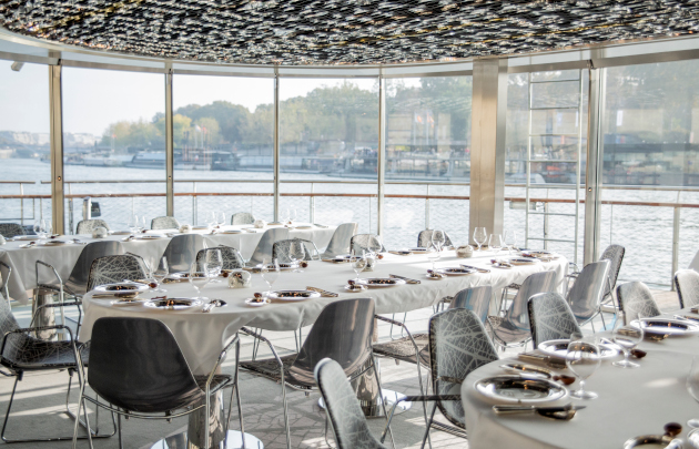 Ducasse sur Seine table