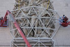 Christo, l'Arc de Triomphe empaqueté