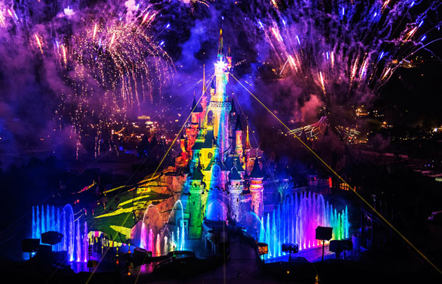 Business Solutions Disneyland Paris - Disney dreams show on the castle
