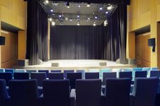 Le Totem - Auditorium rideau fermé - 2023