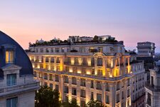 Hôtel Raphael Champs-Elysées – Façade de nuit - 2024