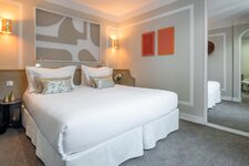 Hotel Camille Paris Gare de Lyon Tapestry Collection by Hilton - Suite Signature - Bedroom