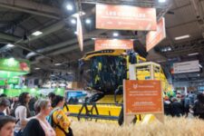 Salon International de l'agriculture - Moissonneuse Batteuse