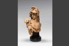 Auguste Rodin, Bellone, 1879, Terre cuite retravaillée au plâtre, patinée couleur terre cuite. Paris, musée Rodin 