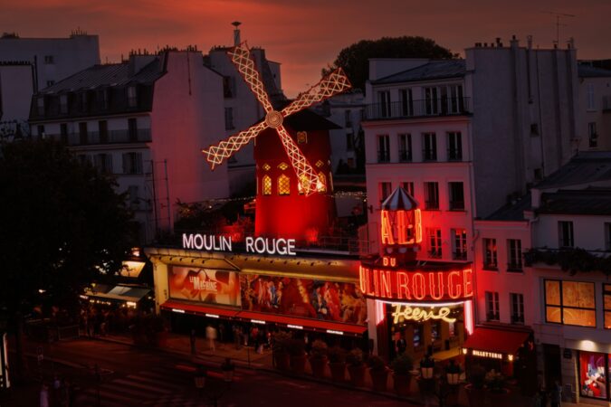 Discover the Eiffel Tower, the greatest symbol of Paris!
