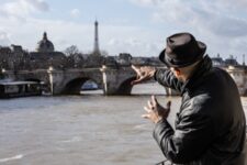 JR at the Pont-Neuf Paris, February 2026 - JR de dos