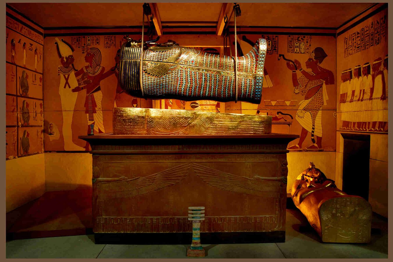 Détail d'une salle de l'exposition Toutânkhamon