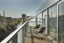 Renaissance Paris Arc de Triomphe – Views from the suites 