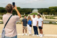 Boutique Tours-Family in the Versailles Gardens