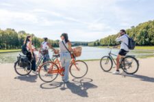 Boutique Tours-Versailles by bike