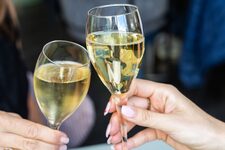 Solis bar & restaurant - coupes de champagne