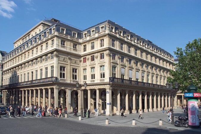 unusual-paris-explore-the-galleries-and-covered-passages